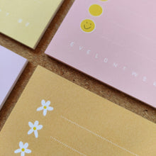 Afbeelding in Gallery-weergave laden, VIER VROLIJKE TO-DO BLOKJES 🌸☀️