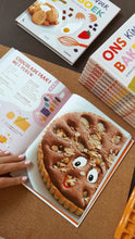 Afbeelding in Gallery-weergave laden, ONS KINDERBAKBOEK 🍰🎂