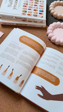 Afbeelding in Gallery-weergave laden, BOEK: Nail it yourself! 💅🏼✨