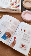 Afbeelding in Gallery-weergave laden, BOEK: Nail it yourself! 💅🏼✨