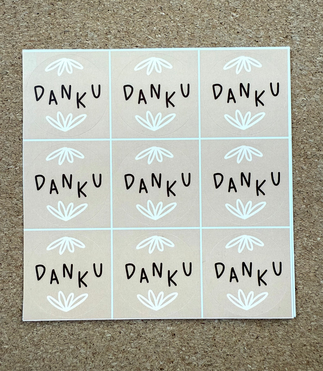 Stickertje DANKU groot